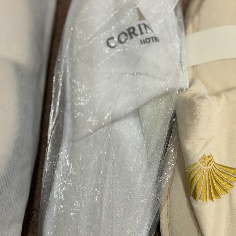 Hotel Slippers Set - Picture 4 of 6